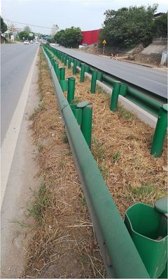 【項目建設(shè)】市公路局加強國省干線安防設(shè)施建設(shè)