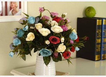 紫紅花卉 情人節(jié)浪漫裝飾與家居美學