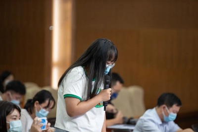 海南省促進經(jīng)濟高質(zhì)量發(fā)展財政資金（工信領域）管理實施細則新聞發(fā)布會聚焦軟件和信息技術服務業(yè)投資與管理